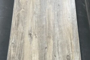 Giá sàn nhựa giả gỗ hèm khóa