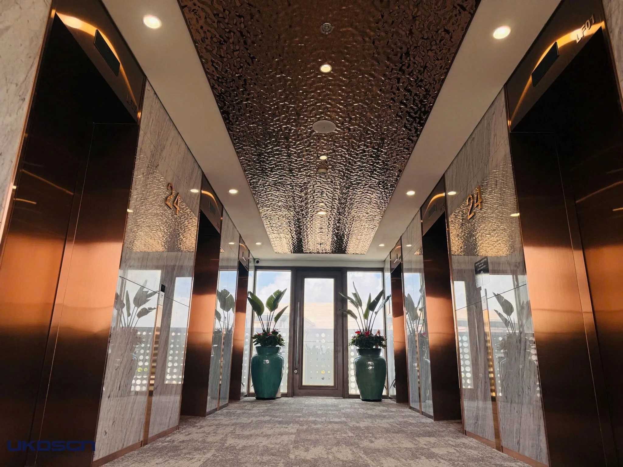 Không gian hoành tráng, ấn tượng. Tổng thầu UKDSGN. Thầu phụ sàn thảm Phát Đạt Group